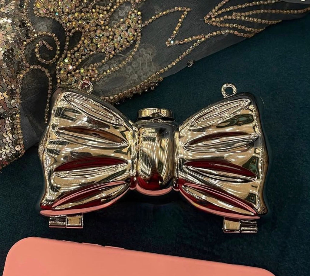 Metallic Bow Clutch (silver)