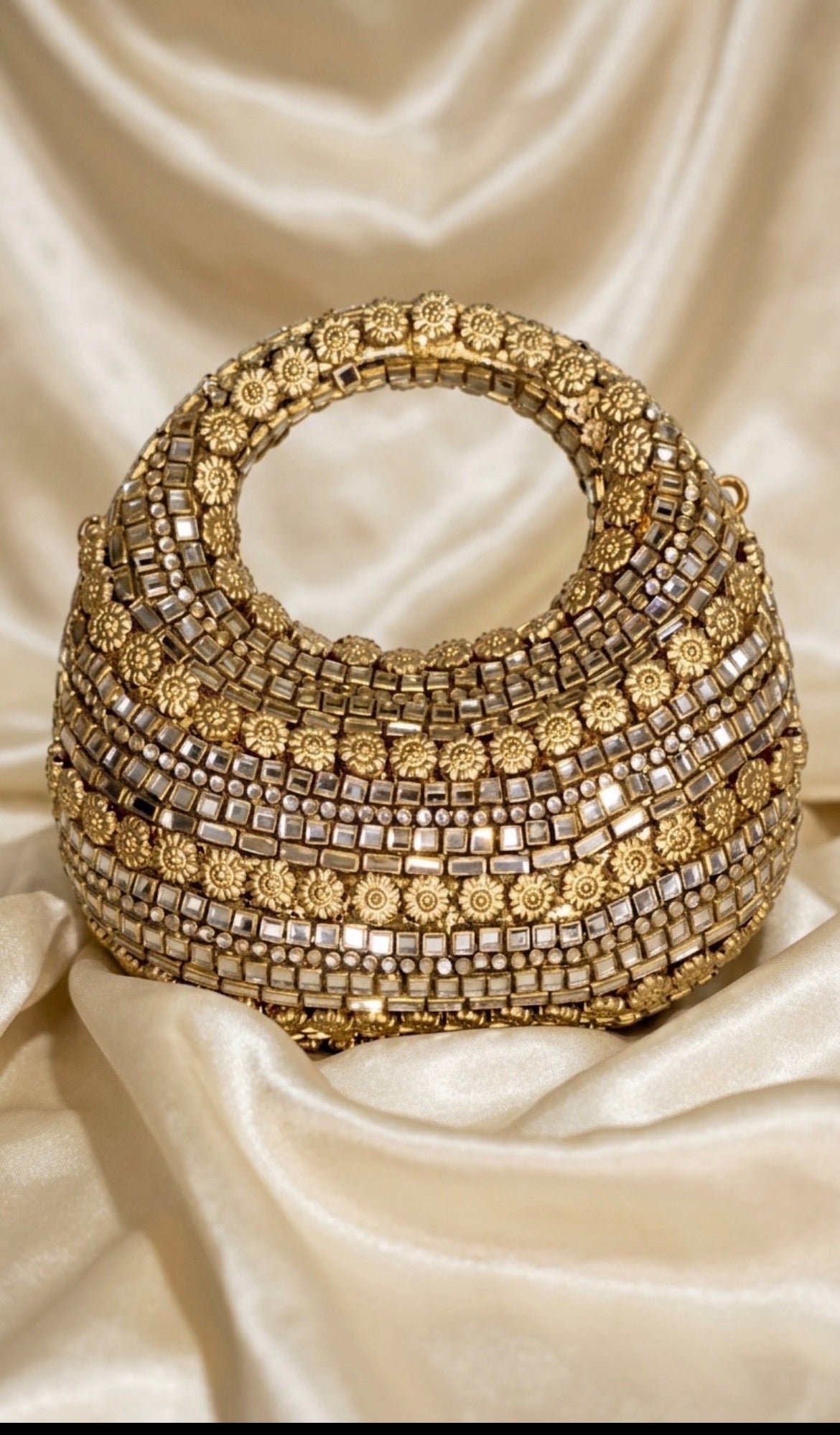 Kundan clutch