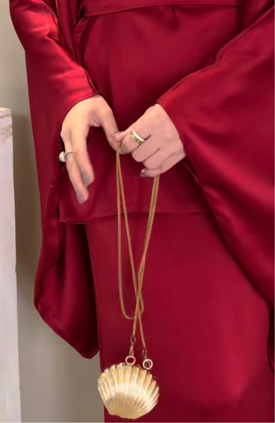 Mini Shell Clutch (Golden)