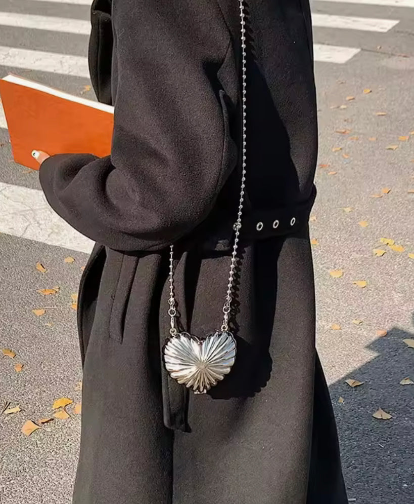 Metallic mini heart clutch (Silver)