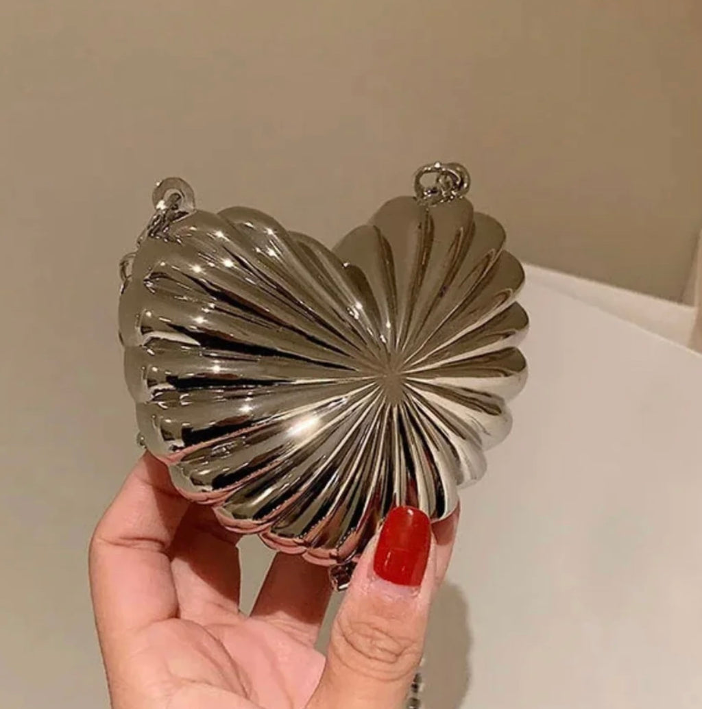 Mini Heart clutch