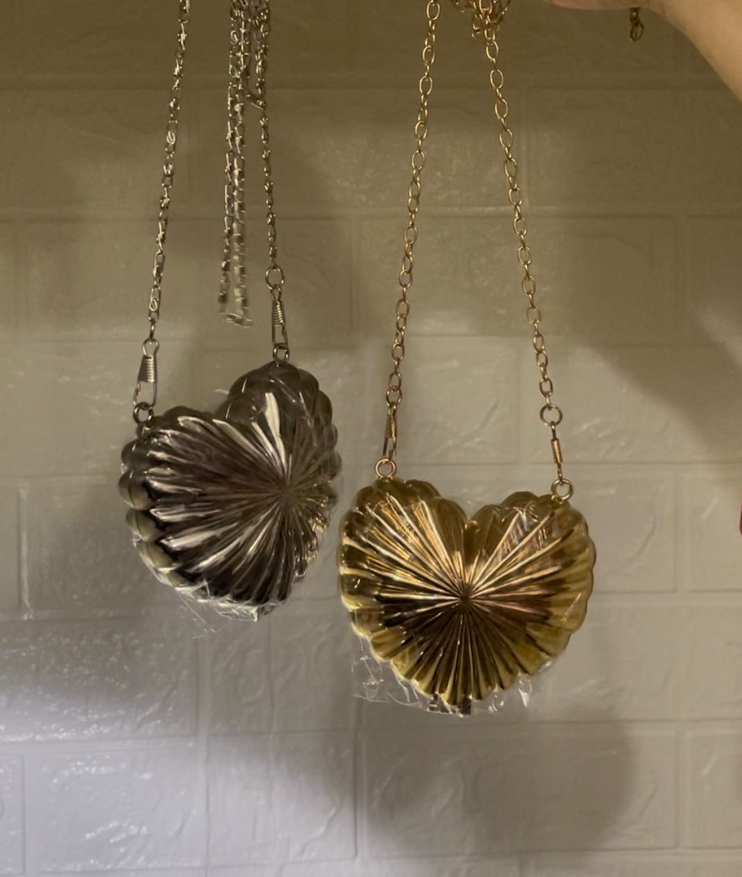 Mini Heart metallic clutch